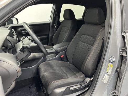Used 2025 Honda HR-V Sport image 15