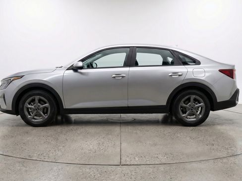 Used 2025 Kia K4 LXS image 5