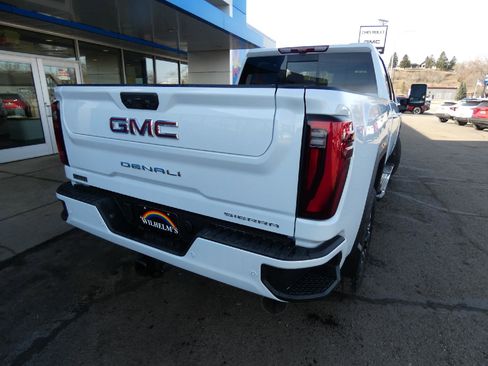 New 2026 GMC Sierra 2500 Denali w/ Denali Reserve Package image 3