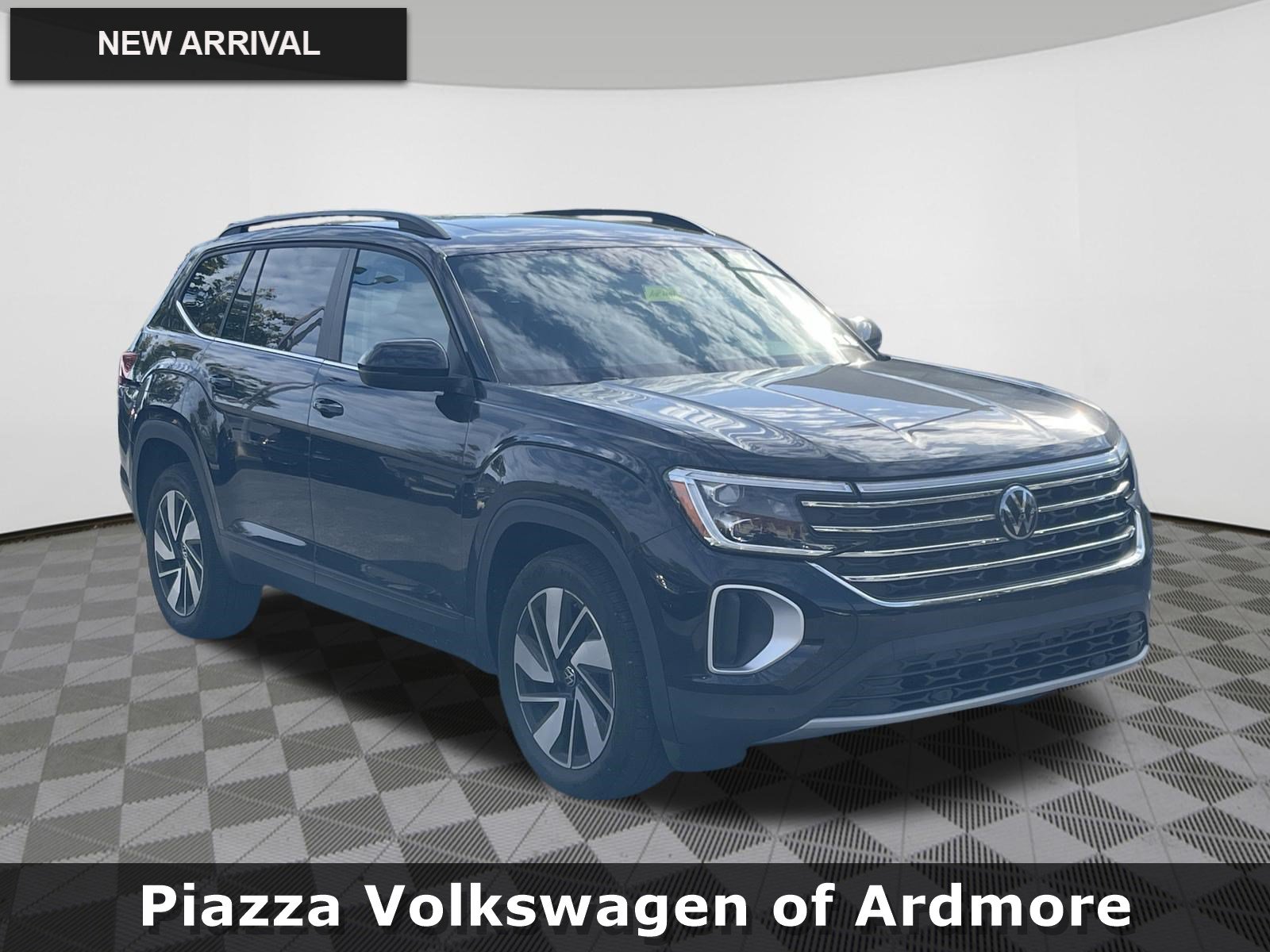 Used 2024 Volkswagen Atlas SE w/ Panoramic Sunroof Package AWD/4WD image 1
