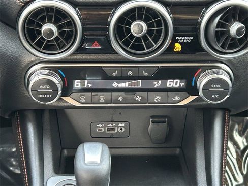 Certified 2023 Nissan Sentra SR w/ SR Premium Package image 19