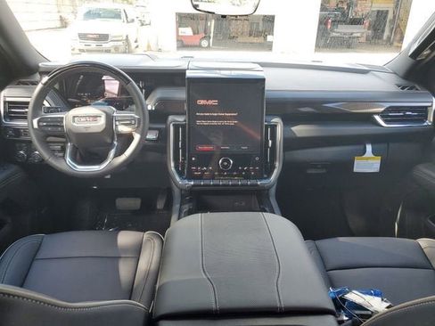 New 2026 GMC Yukon Elevation image 12