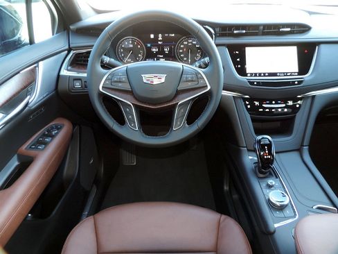 New 2026 Cadillac XT5 Premium Luxury w/ Driver Assist Package FWD image 19