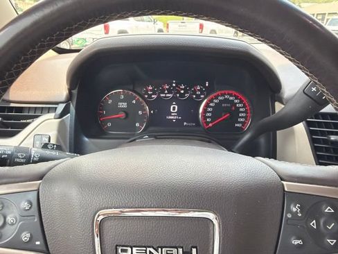 Used 2016 GMC Yukon XL Denali w/ Open Road Package AWD/4WD image 51