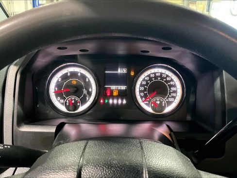 Used 2018 RAM 2500 Tradesman w/ Chrome Appearance Group AWD/4WD image 16