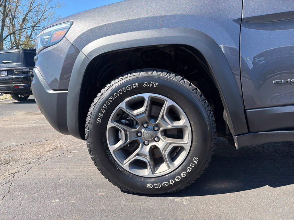 Used 2022 Jeep Cherokee Trailhawk AWD/4WD image 6