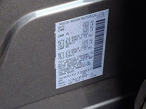 Used 2025 Nissan Pathfinder SL image 27