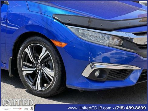 Used 2016 Honda Civic Touring image 11