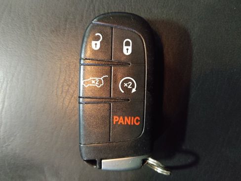 Used 2015 Jeep Grand Cherokee Overland image 32