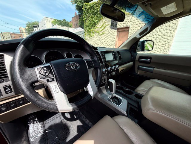 Used 2016 Toyota Sequoia Limited w/ Safety & Convenience Package AWD/4WD image 16