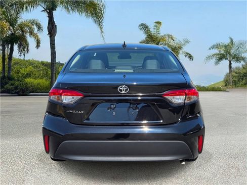 Used 2024 Toyota Corolla LE FWD image 5