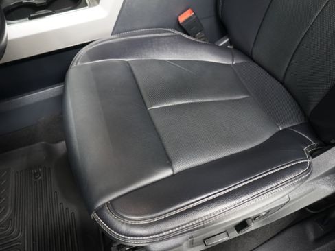 Used 2022 Ford F250 Lariat w/ Chrome Package image 13