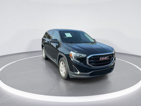 Used 2020 GMC Terrain SLE FWD image 2