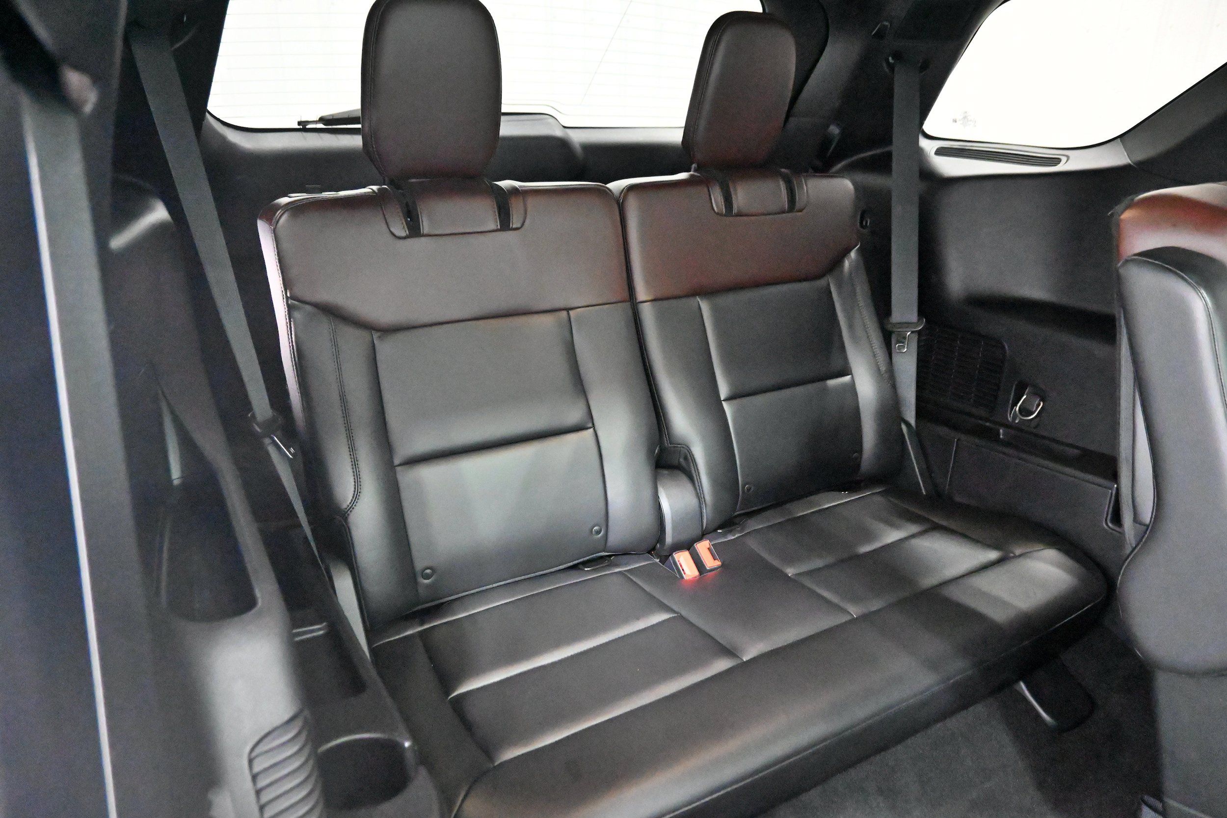 Used 2020 Ford Explorer Platinum w/ Premium Technology Package AWD/4WD image 32
