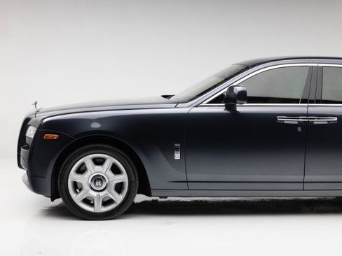 Used 2010 Rolls-Royce Ghost image 21