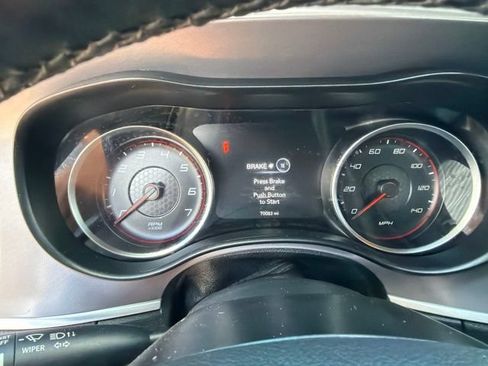 Used 2019 Dodge Charger SXT RWD image 14
