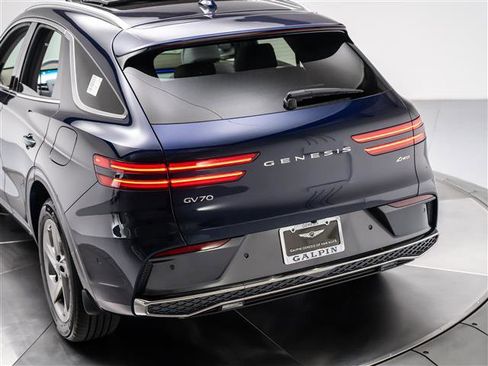 New 2026 Genesis GV70 2.5T Advanced AWD/4WD image 31