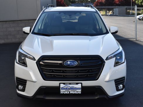Used 2024 Subaru Forester Limited image 3
