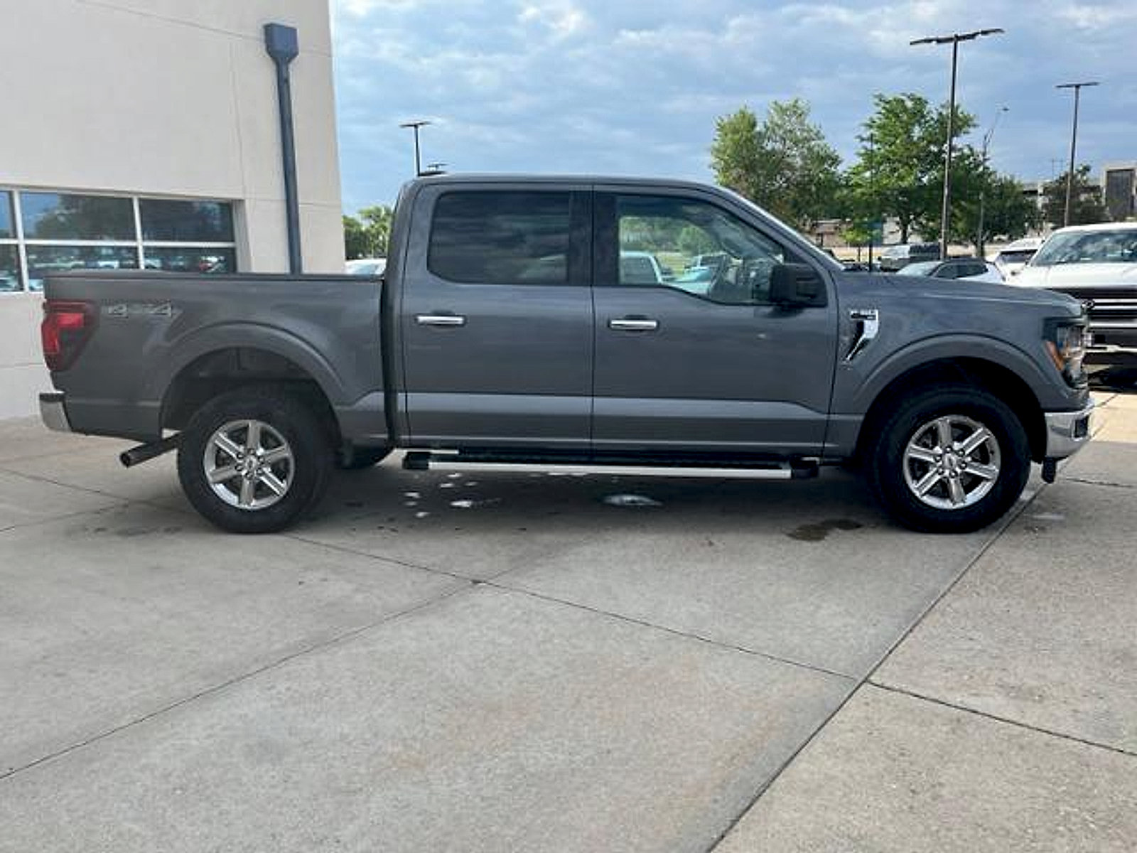 Used 2024 Ford F150 XLT AWD/4WD image 4