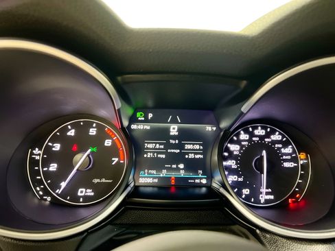 Used 2022 Alfa Romeo Stelvio Ti image 23