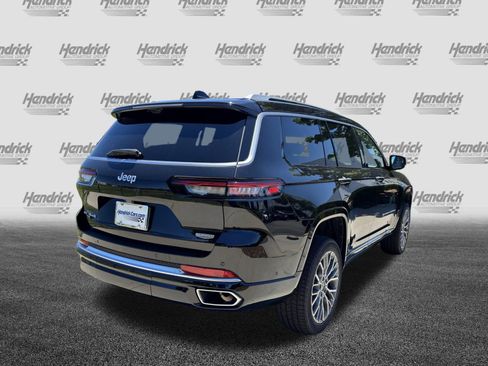 Used 2023 Jeep Grand Cherokee L Summit AWD/4WD image 11