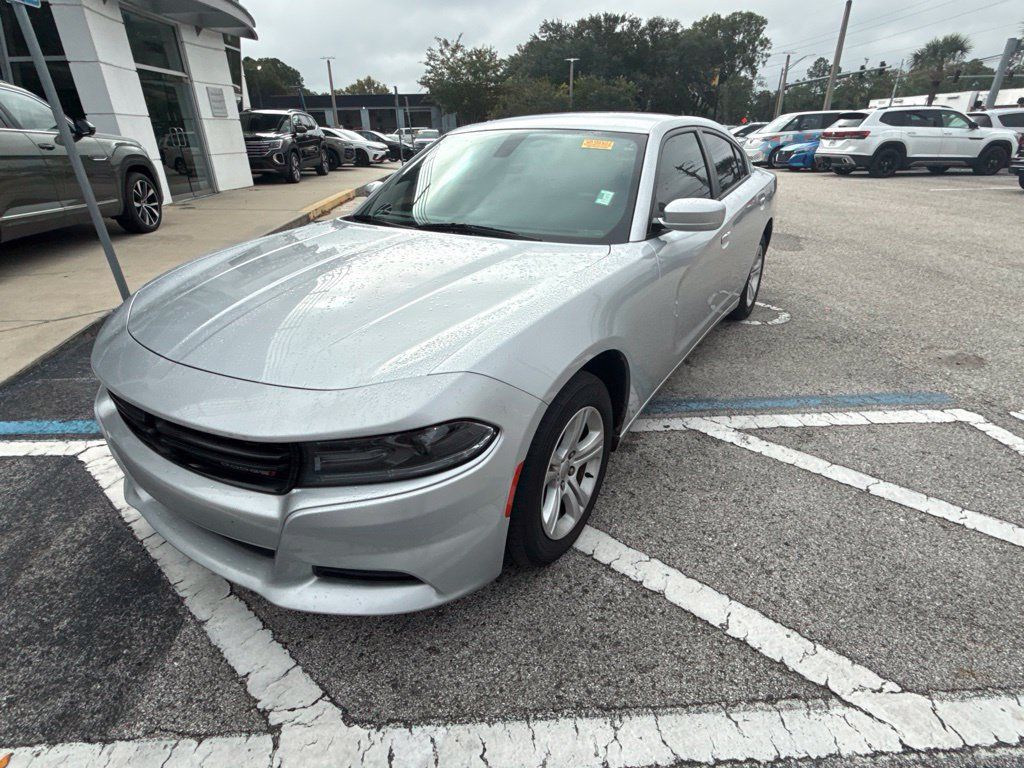 Used 2019 Dodge Charger SXT RWD image 4