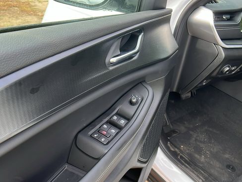 New 2025 Jeep Grand Cherokee L Altitude image 15