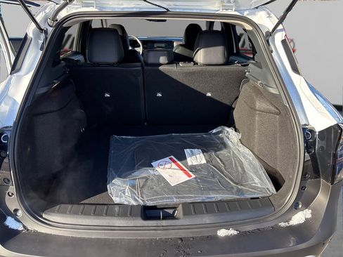 New 2026 Nissan Kicks SR w/ Cold Weather Package AWD/4WD image 11