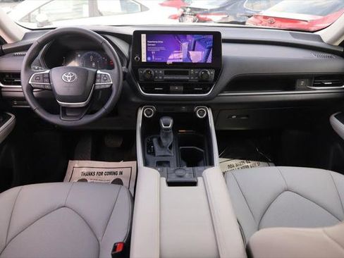 Certified 2026 Toyota Grand Highlander AWD image 26
