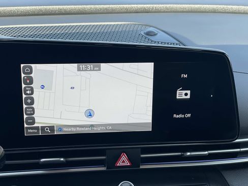 Certified 2024 Hyundai Elantra SEL w/ Convenience Package image 12