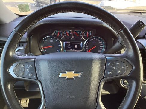 Used 2020 Chevrolet Suburban Premier image 38