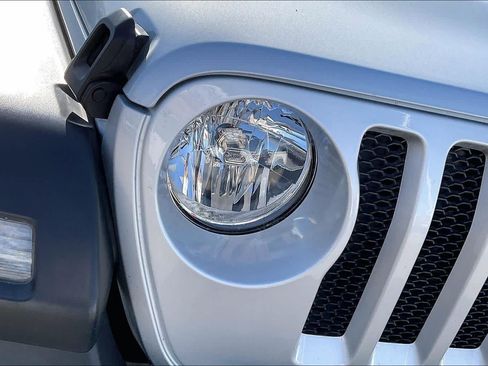 Used 2023 Jeep Wrangler Sport AWD/4WD image 26