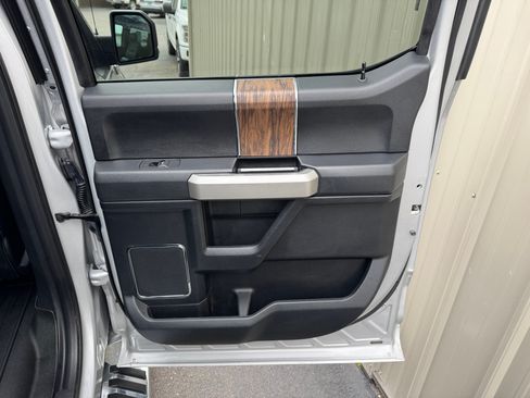 Used 2018 Ford F150 Lariat AWD/4WD image 37