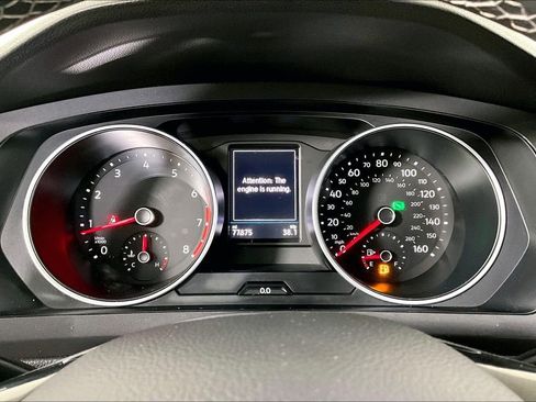 Used 2021 Volkswagen Tiguan SE w/ Panoramic Sunroof Package image 20