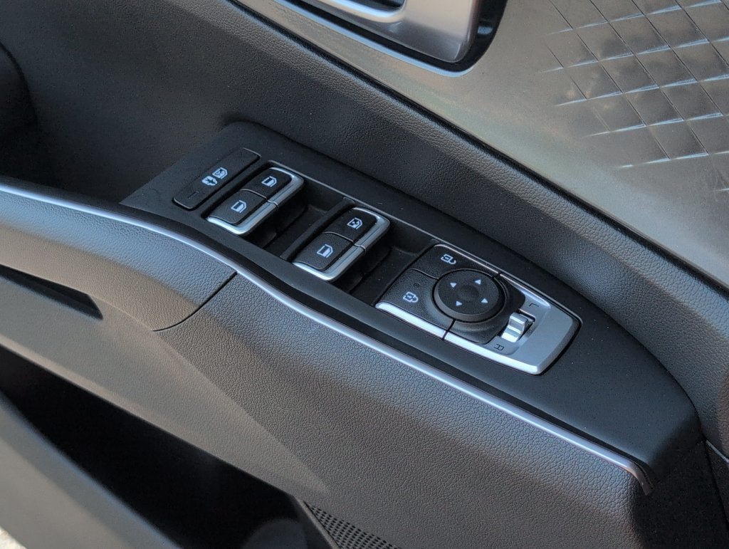 Used 2023 Kia Sorento LX FWD image 18