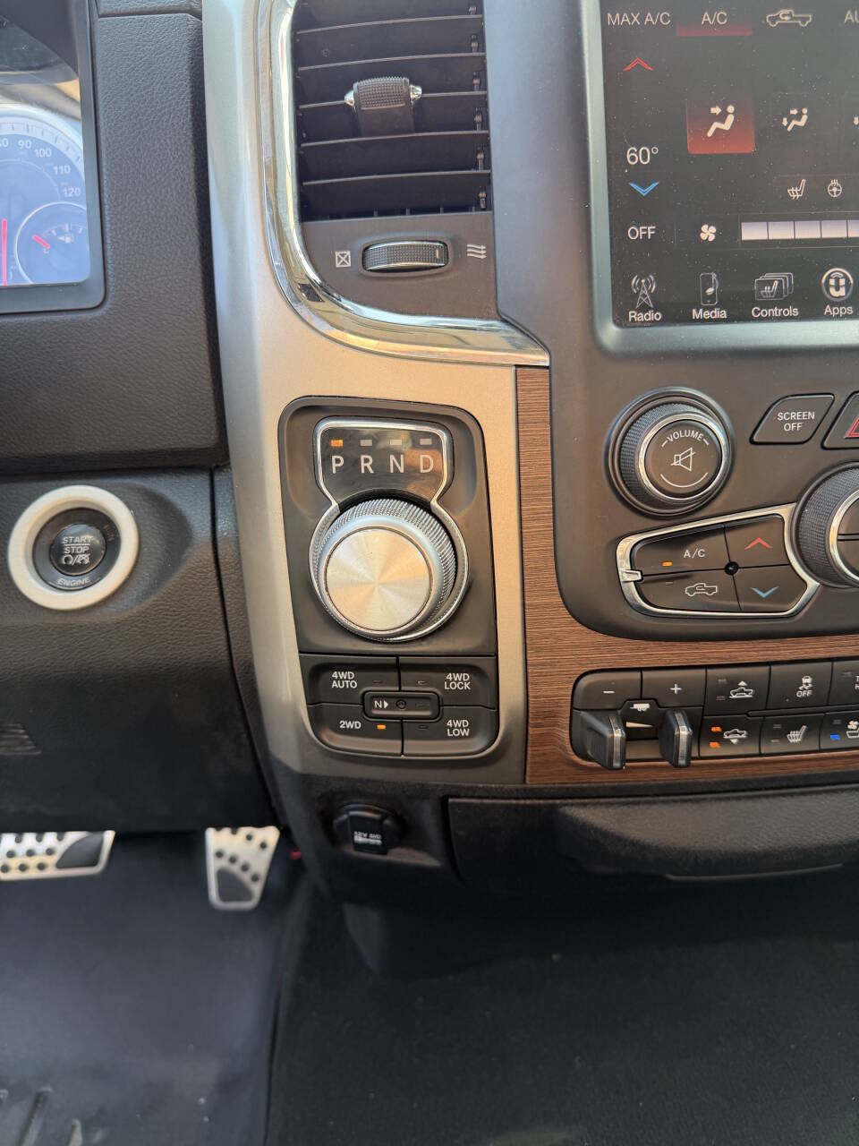 Used 2014 RAM 1500 Laramie w/ Convenience Group AWD/4WD image 14