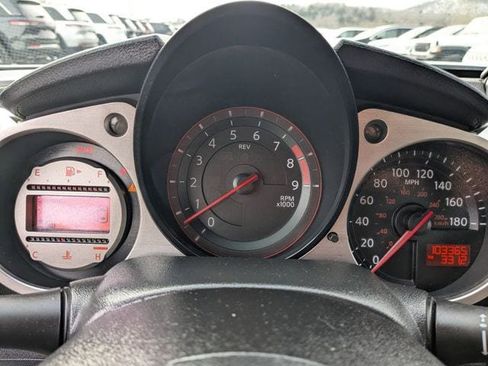 Used 2010 Nissan 370Z Touring image 17