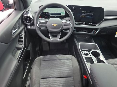 New 2026 Chevrolet Equinox LT FWD image 3