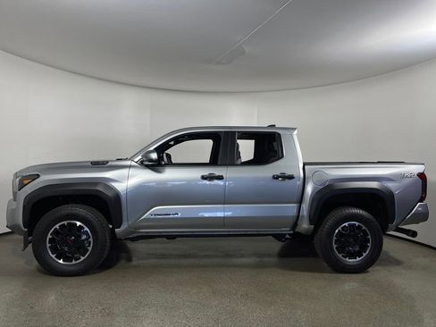 New 2025 Toyota Tacoma TRD Off-Road image 6