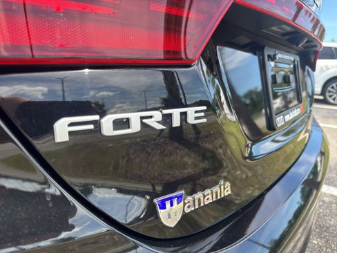 Used 2024 Kia Forte GT-Line FWD image 13
