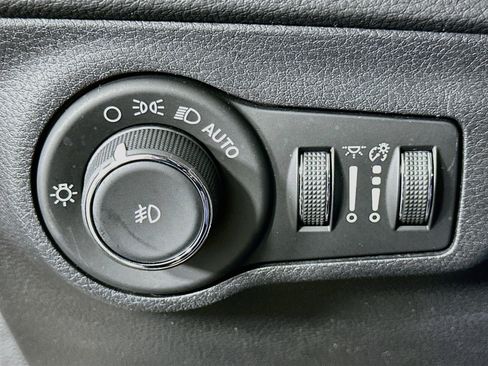 Used 2019 Jeep Compass High Altitude FWD image 17