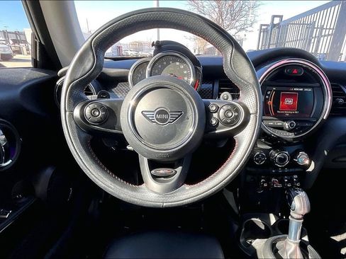 Used 2019 MINI Cooper S image 7
