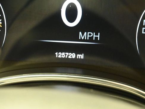Used 2021 Jeep Grand Cherokee Laredo X AWD/4WD image 17