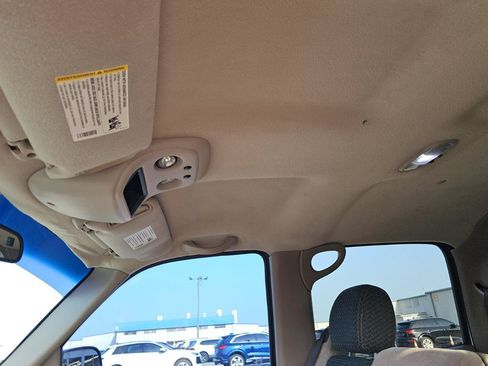 Used 2003 Chevrolet Avalanche 4x4 image 12