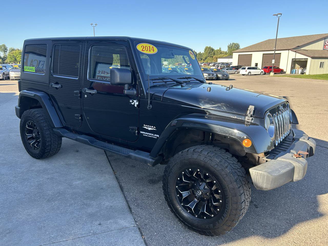 Used 2014 Jeep Wrangler Unlimited Sahara w/ Dual Top Group AWD/4WD image 3