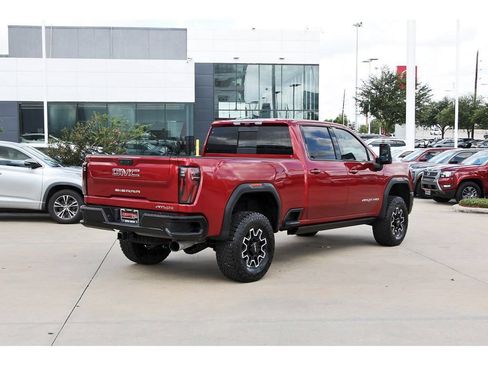Used 2025 GMC Sierra 2500 AT4X AWD/4WD image 4