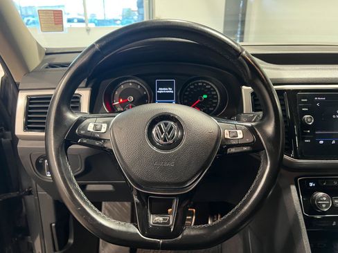 Used 2018 Volkswagen Atlas SEL w/ R-Line Package image 11