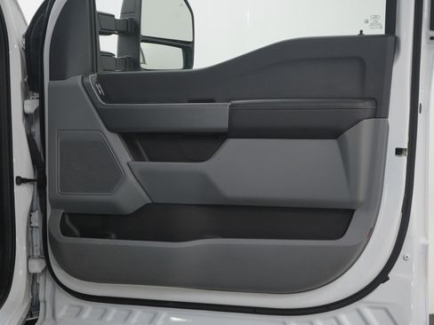 Used 2024 Ford F250 XLT image 12