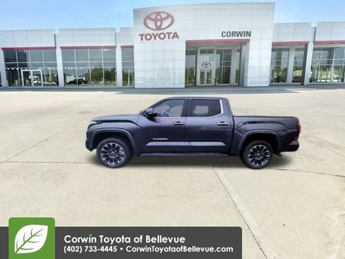 Used 2024 Toyota Tundra Limited AWD/4WD image 31