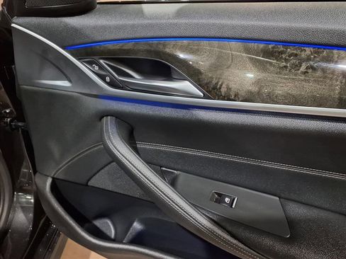 Used 2022 BMW 530i xDrive w/ M Sport Package image 20